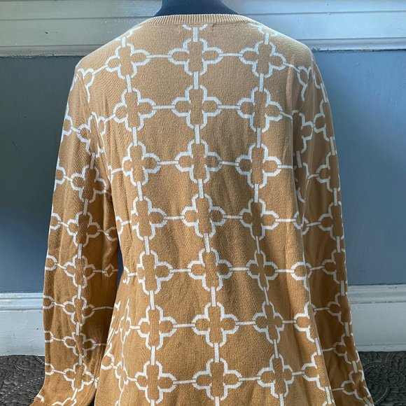 Sweater - Picture 2 of 3